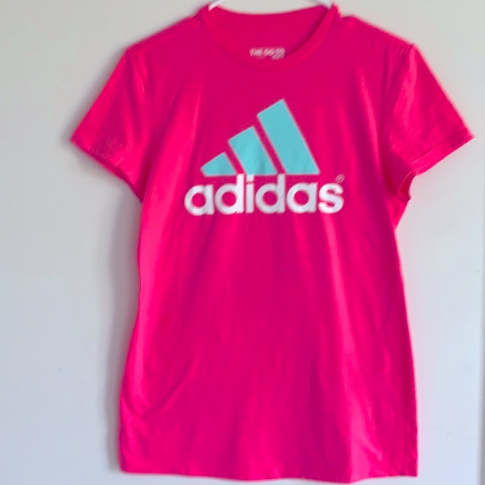 NWOT ADIDAS T-shirt pink color size M